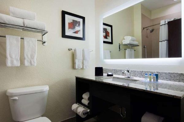 BEST WESTERN PLUS FAIRVIEW INN (Fairview)